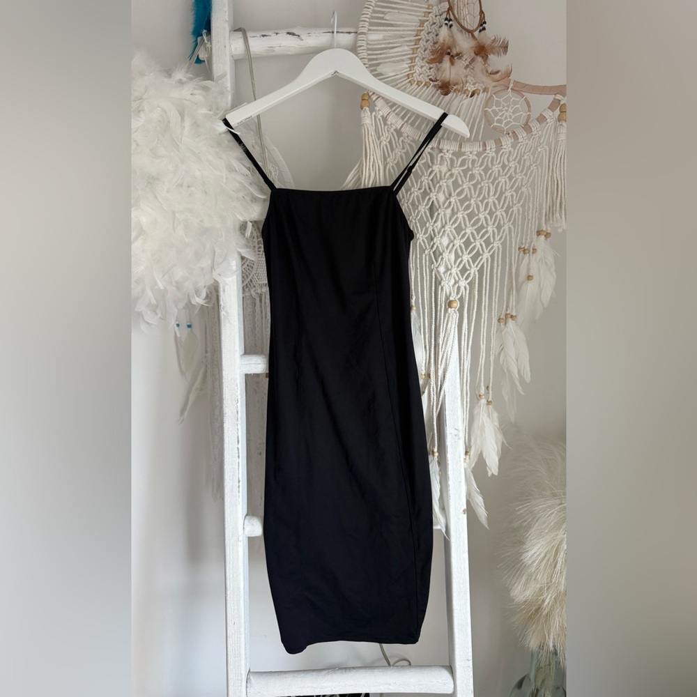 Victoria’s Secret black simple tight dress | XS